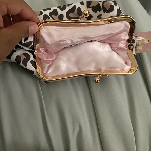 Ulta makeup pouch - Picture 2 of 3